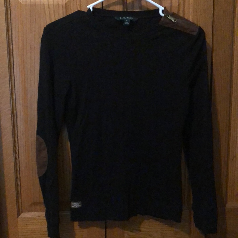 Cute long sleeve top with elbow patch